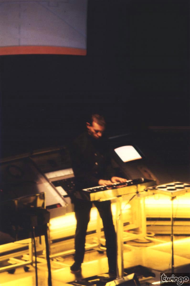 19810703-concert03-karl.jpg