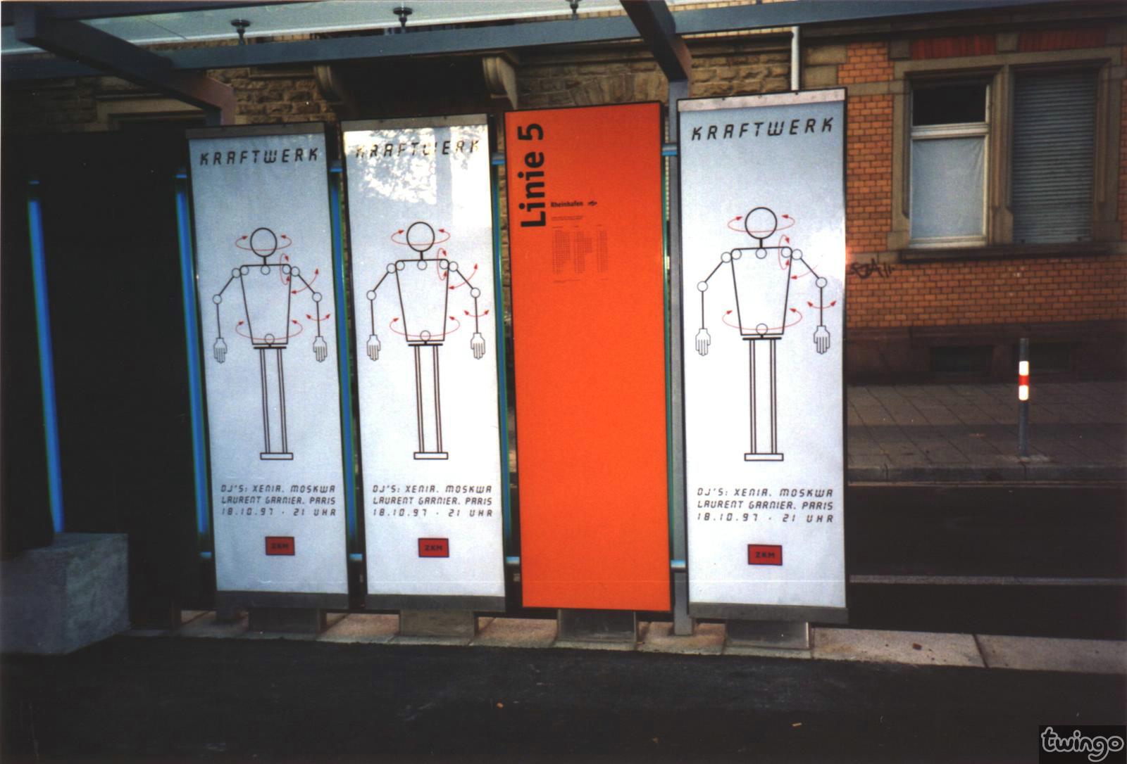 19971018-karlsruhe-busstop02.jpg